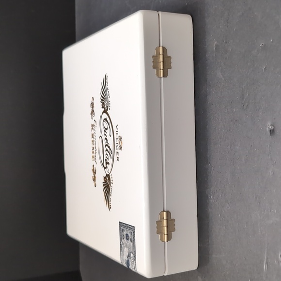 VGT 1998 Villiger, Cuellar, Connecticut Kreme White Empty Cigar Box. - Picture 8 of 10